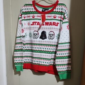 Star Wars Festive Sweater with Red and Green Accents New XL JUNIORS